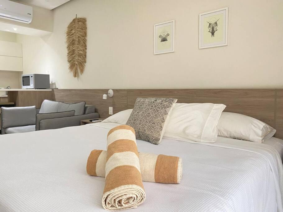 Charming And Perfectly Located With Rooftoop Pool Apartment