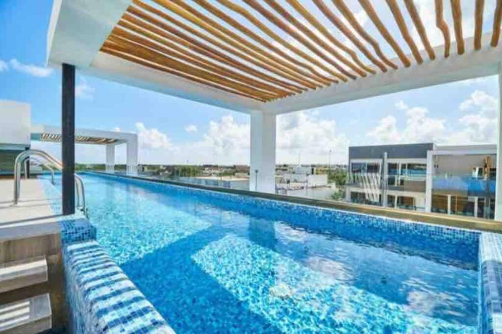Charming And Perfectly Located With Rooftoop Pool Apartment *